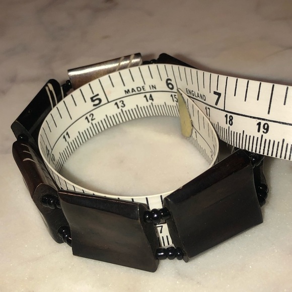 VTG Kenyan Stretchable Carved Square Beaded Bone Bracelet Stretchy Adjustable 6” - Picture 4 of 4